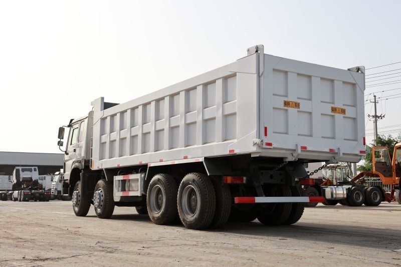 SINOTRUK HOWO 6x4 371HP Dump Truck 20-30 Tons Tipper Truck for Construction - Image 8