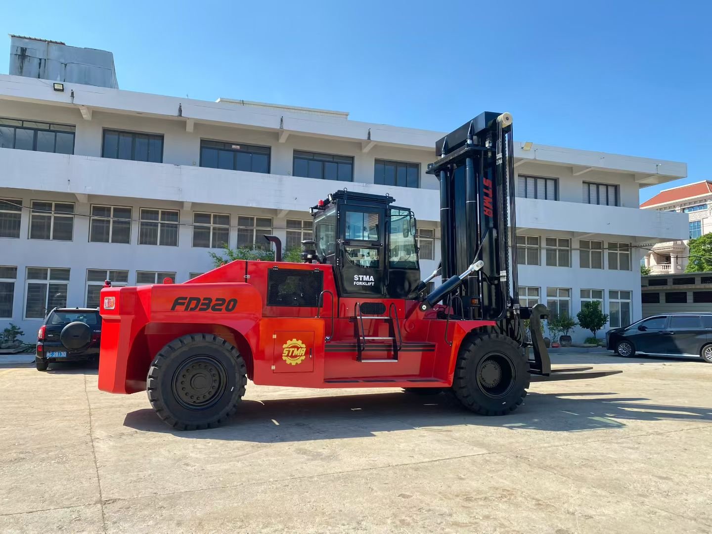 15-50 Ton Heavy Duty Diesel Forklift, High Capacity Fork Lift Truck for Port - Image 8